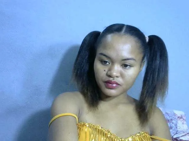 Live sex webcam photo for Saminahh #277289148