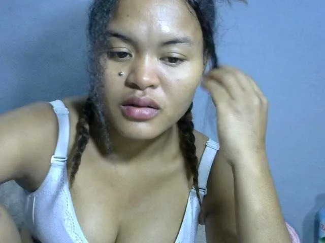 Live sex webcam photo for Saminahh #277428505