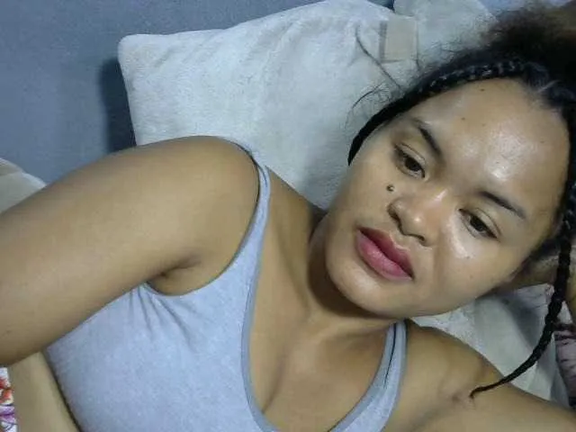 Live sex webcam photo for Saminahh #277447816