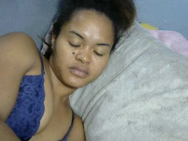 Live sex webcam photo for Saminahh #277496903