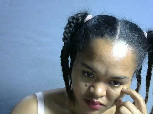 Live sex webcam photo for Saminahh #277517827