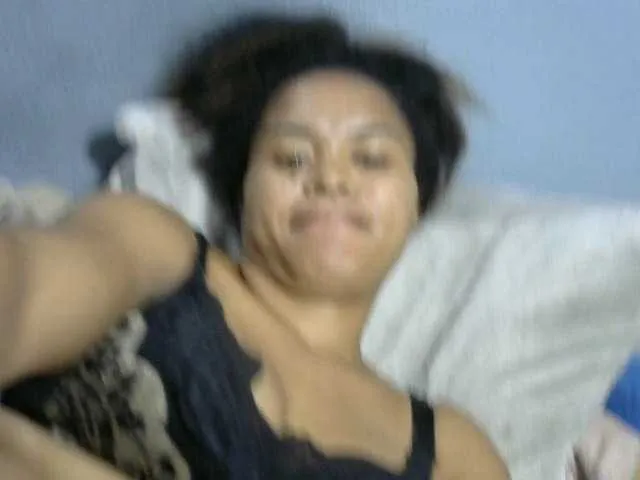 Live sex webcam photo for Saminahh #277532918