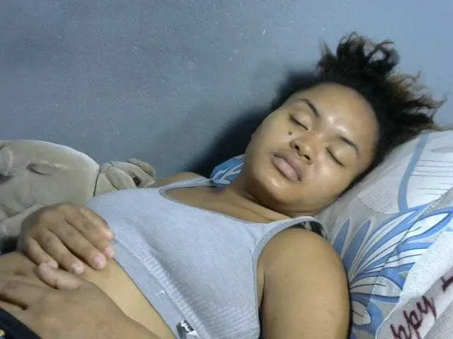 Live sex webcam photo for Saminahh #277561711