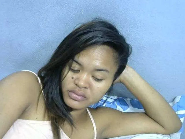 Live sex webcam photo for Saminahh #277588165