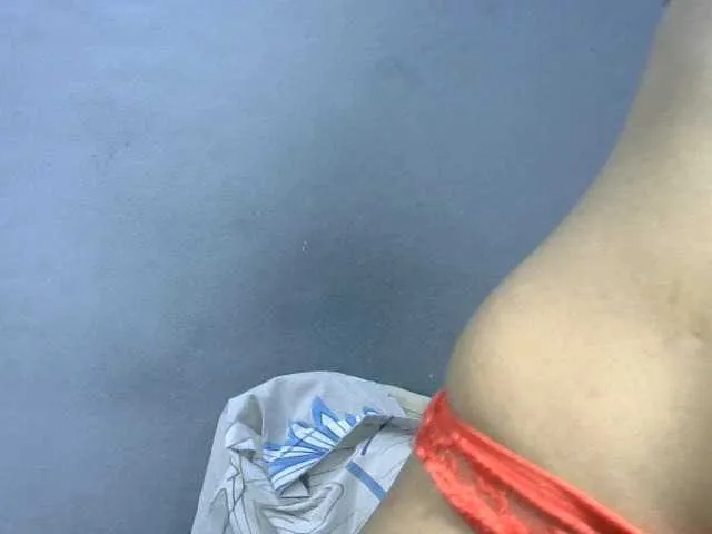 Live sex webcam photo for Saminahh #277611557