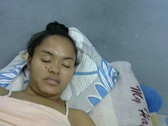 Live sex webcam photo for Saminahh #277614377