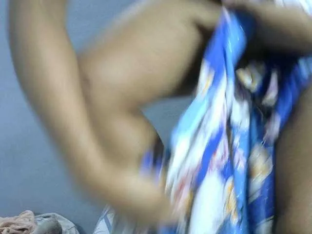 Live sex webcam photo for Saminahh #277615867