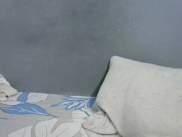 Live sex webcam photo for Saminahh #277736251