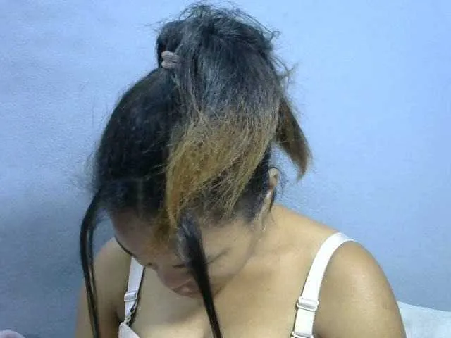 Live sex webcam photo for Saminahh #277867513
