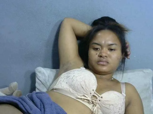 Live sex webcam photo for Saminahh #277868868