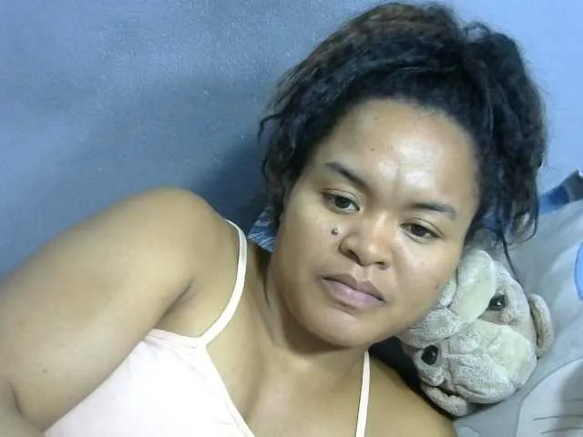 Live sex webcam photo for Saminahh #278046096