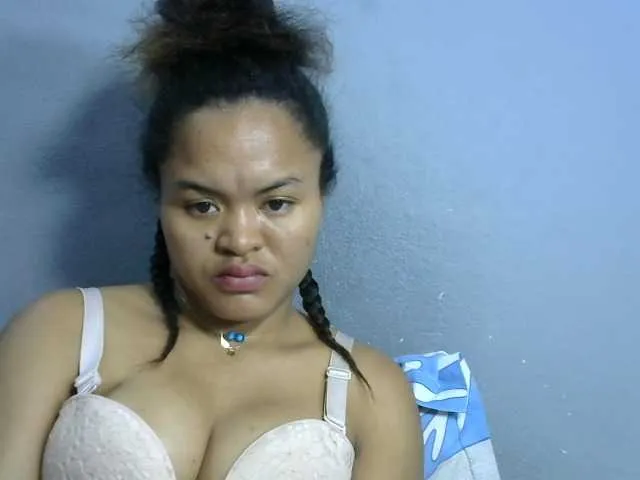 Live sex webcam photo for Saminahh #278059096
