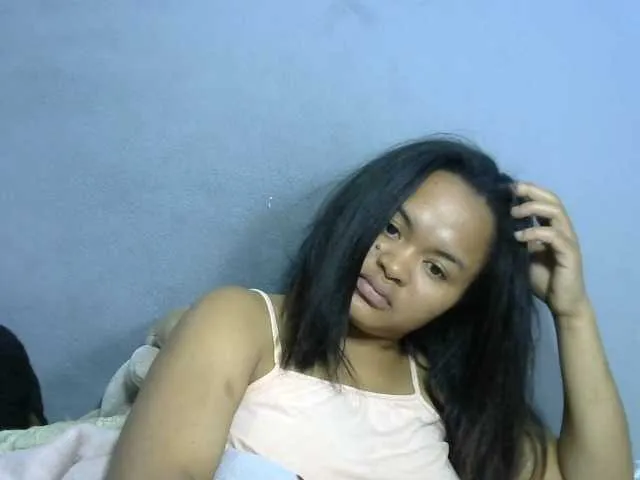 Live sex webcam photo for Saminahh #278111697