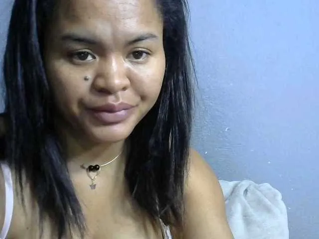 Live sex webcam photo for Saminahh #282037601