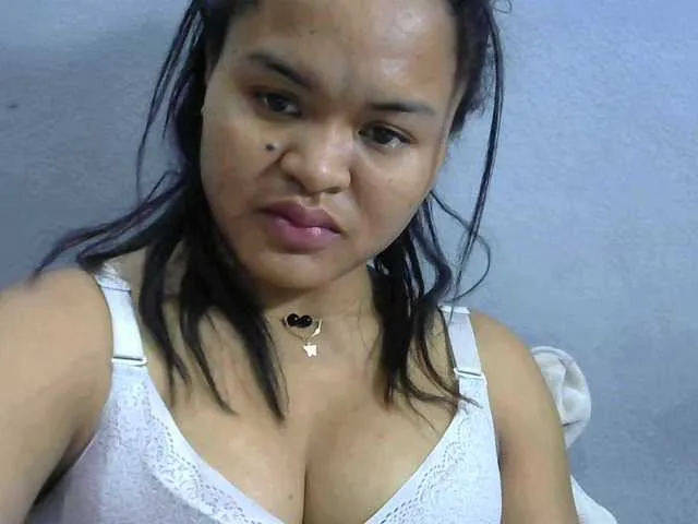 Live sex webcam photo for Saminahh #284544358