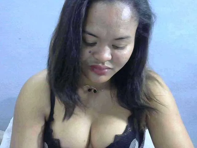 Live sex webcam photo for Saminahh #286855726