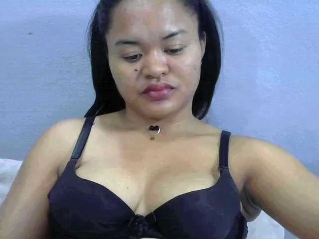 Live sex webcam photo for Saminahh #288000676