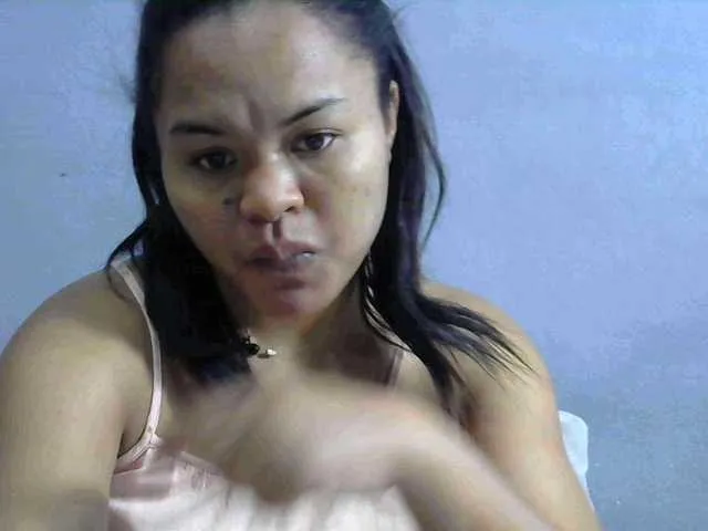 Live sex webcam photo for Saminahh #288228272