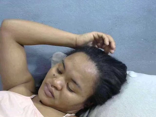 Live sex webcam photo for Saminahh #288335248