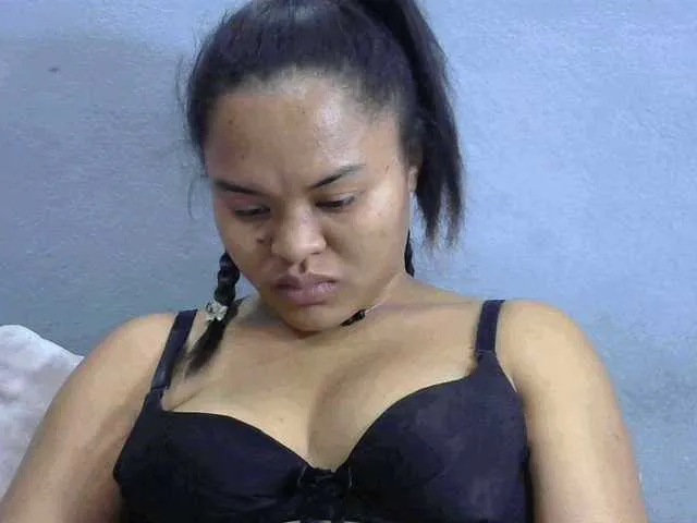 Live sex webcam photo for Saminahh #288616225