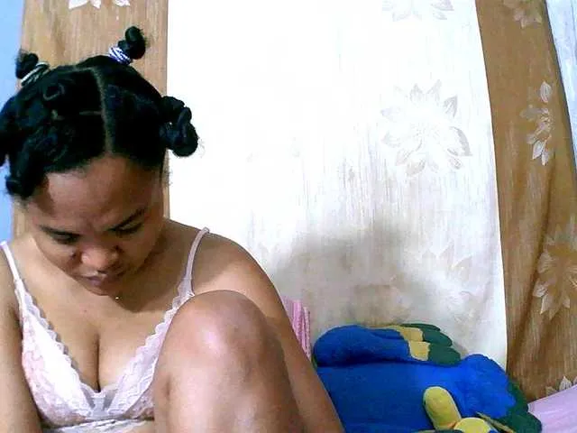 Live sex webcam photo for Saminahh #291674121