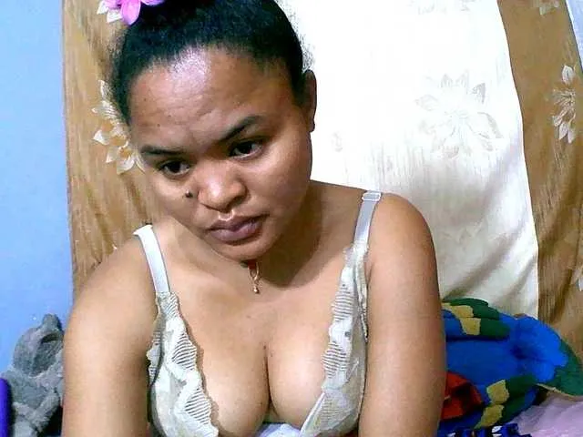 Live sex webcam photo for Saminahh #291905705