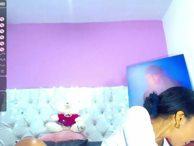 Live sex webcam photo for SammCherry #287929957