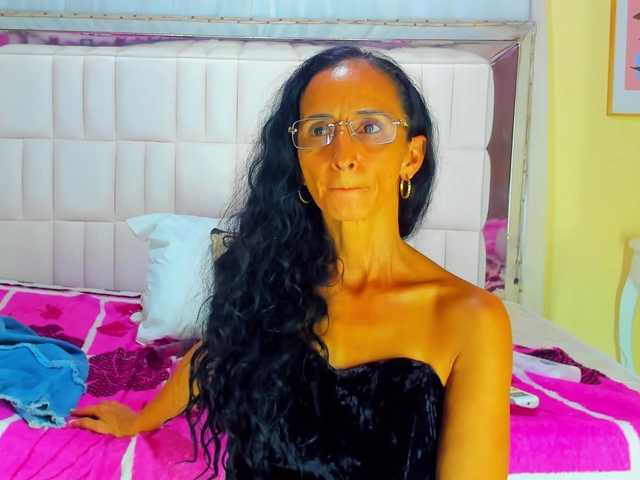 Live sex webcam photo for SammiLopez #277060700