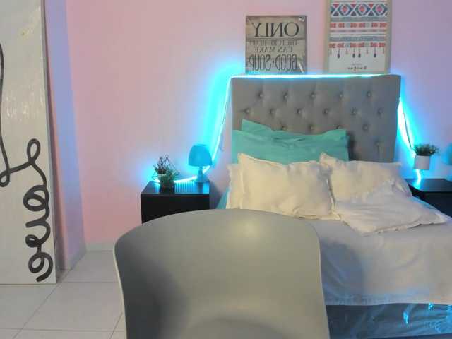 Live sex webcam photo for Sammy-Parker #271694506