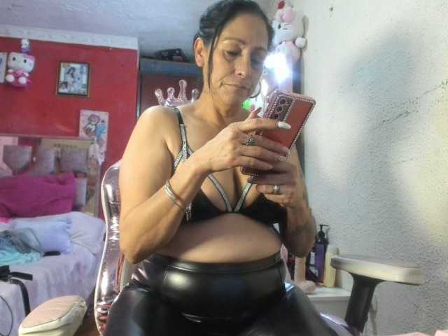 Live sex webcam photo for Sammy-candy #294209836