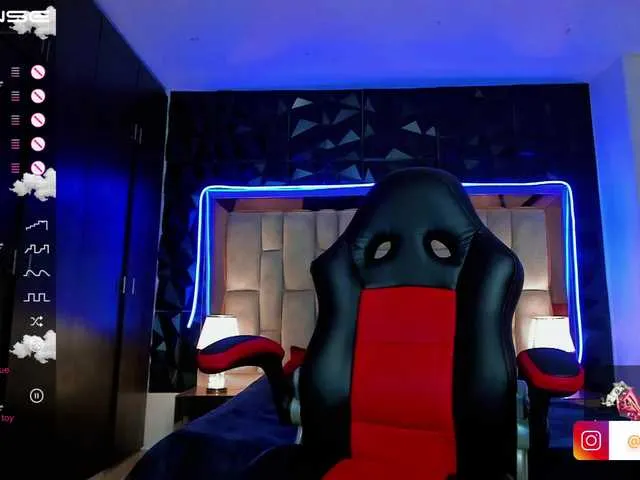 Live sex webcam photo for Sammy-khloe #275910380