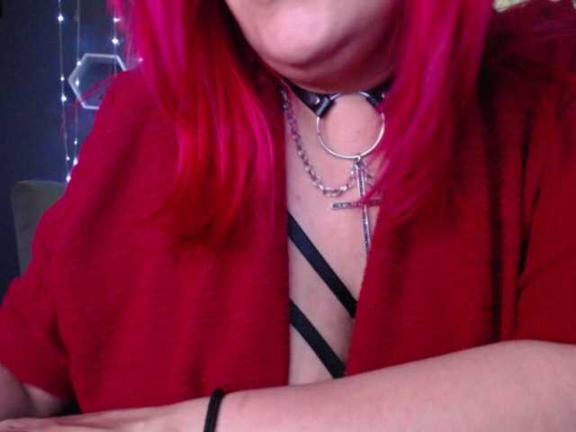 Live sex webcam photo for Sammy-owens #275583226