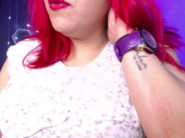 Live sex webcam photo for Sammy-owens #275591088