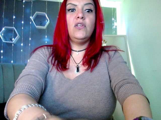 Live sex webcam photo for Sammy-owens #275708434