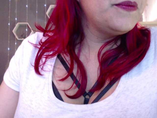 Live sex webcam photo for Sammy-owens #276580296