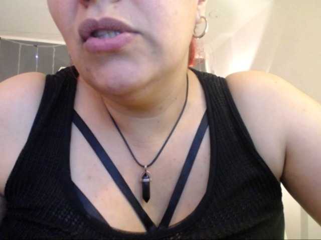Live sex webcam photo for Sammy-owens #276955727