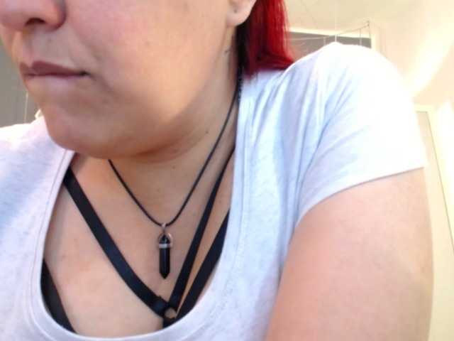 Live sex webcam photo for Sammy-owens #277035267