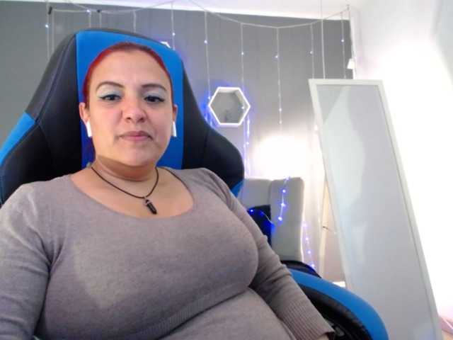 Live sex webcam photo for Sammy-owens #277665724