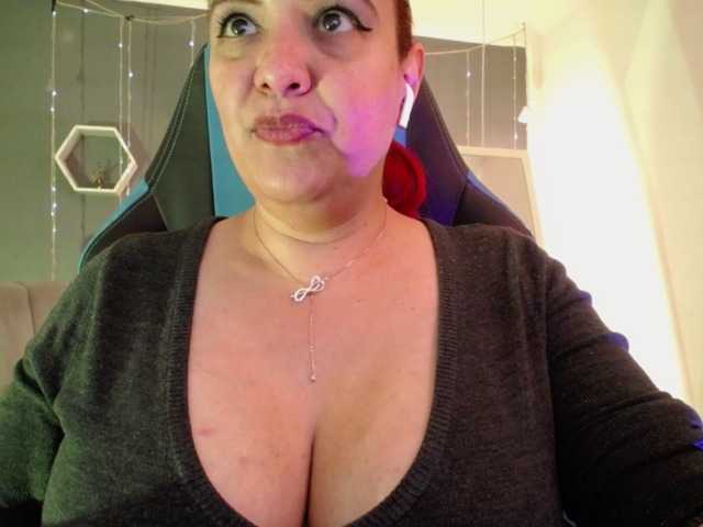 Live sex webcam photo for Sammy-owens #278089730