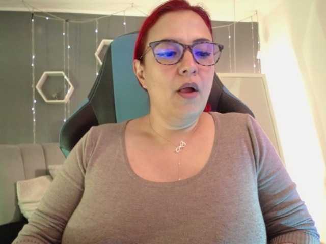 Live sex webcam photo for Sammy-owens #278166427