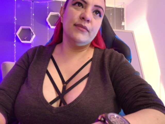 Live sex webcam photo for Sammy-owens #278268212