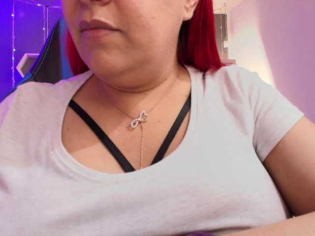 Live sex webcam photo for Sammy-owens #278298355