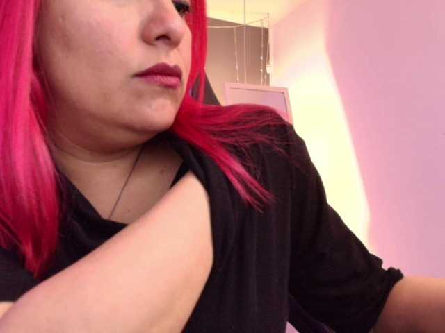 Live sex webcam photo for Sammy-owens #287184397