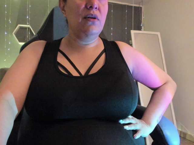 Live sex webcam photo for Sammy-owens #291052736