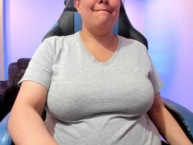 Live sex webcam photo for Sammy-owens #292035738