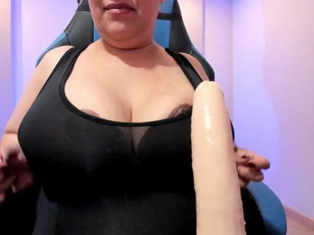 Live sex webcam photo for Sammy-owens #292144502