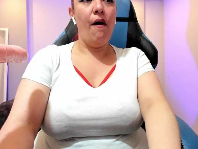 Live sex webcam photo for Sammy-owens #292342326