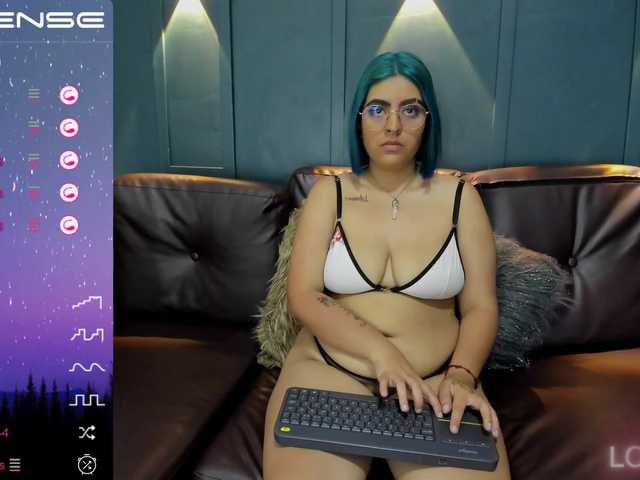 Live sex webcam photo for SammyJones2 #274291833