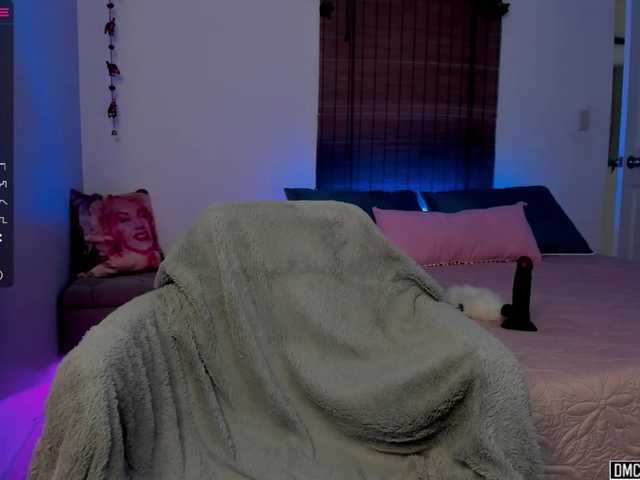 Live sex webcam photo for SammyMoore #272674339