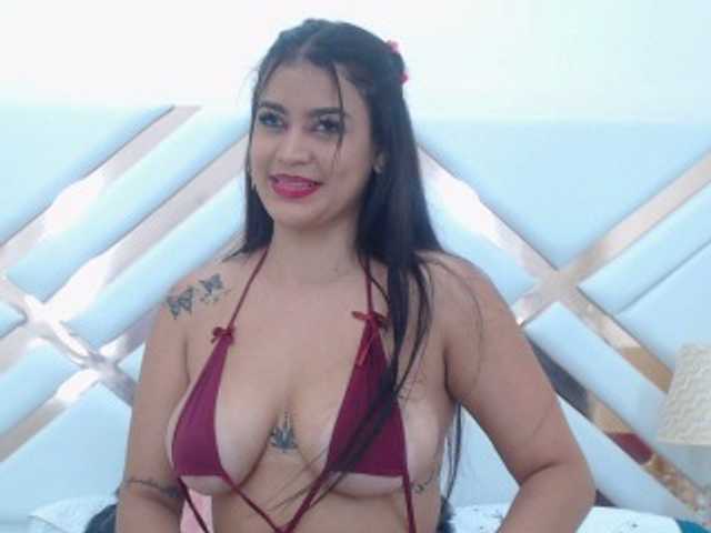 Live sex webcam photo for SammyNell #272580223